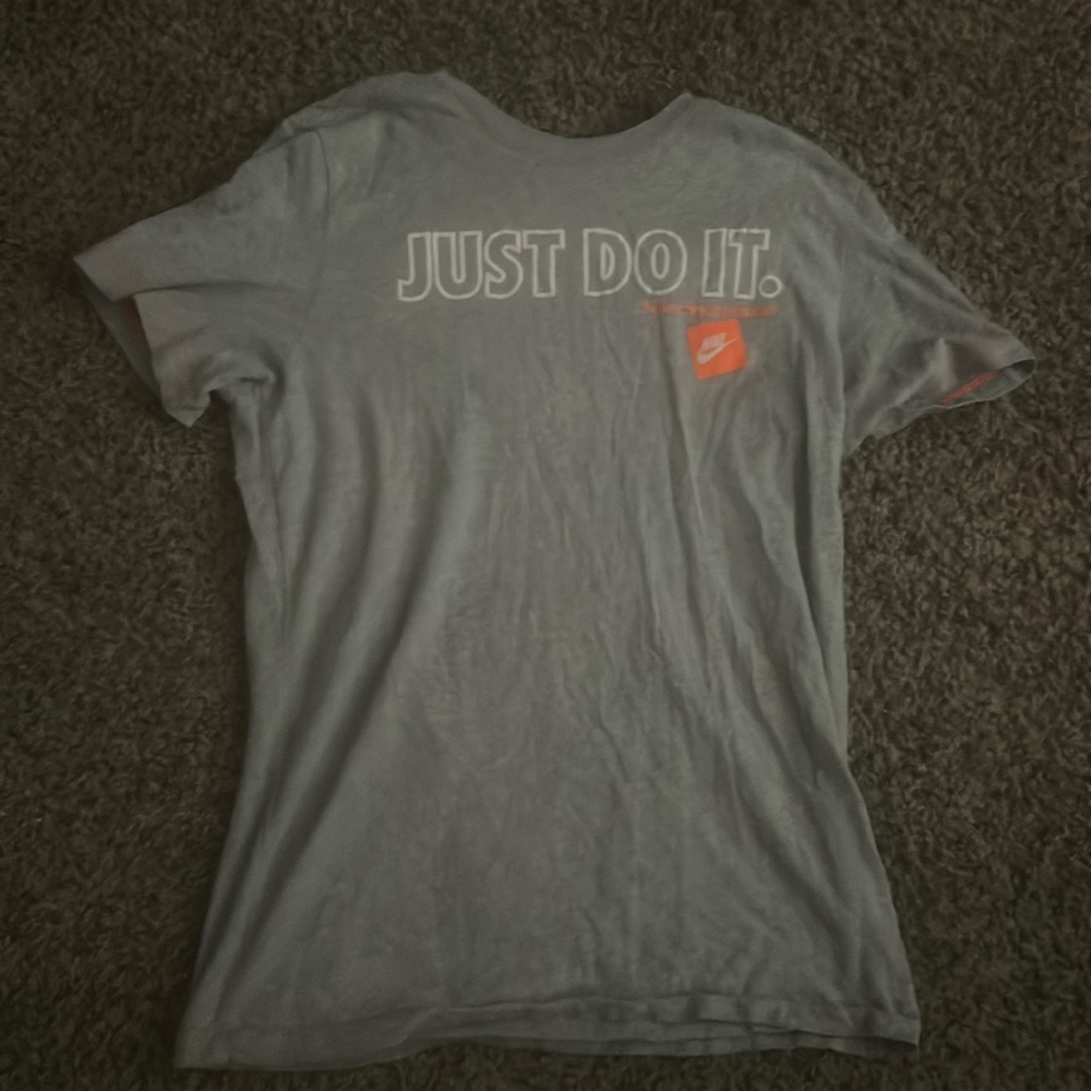 Grey nike tee